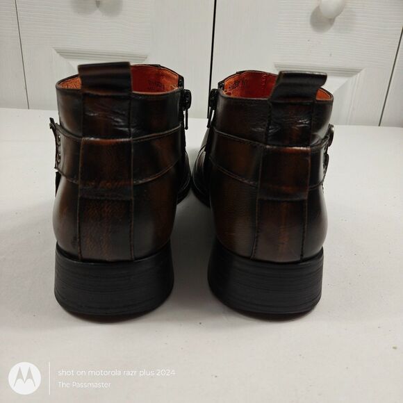 Men's Robert Wayne Zip-Up Distressed Buckle Emblem Dagger Boots US Size 10 - Picture 3 of 15